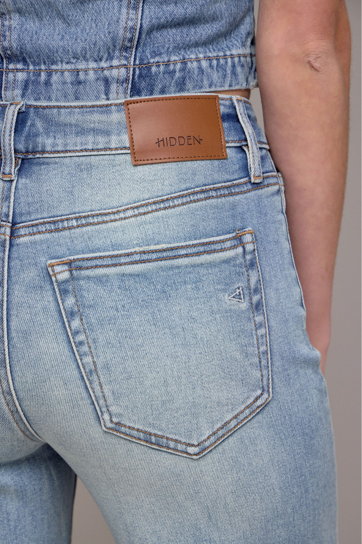 Hidden Ella High Rise Cuffed Wide Straight