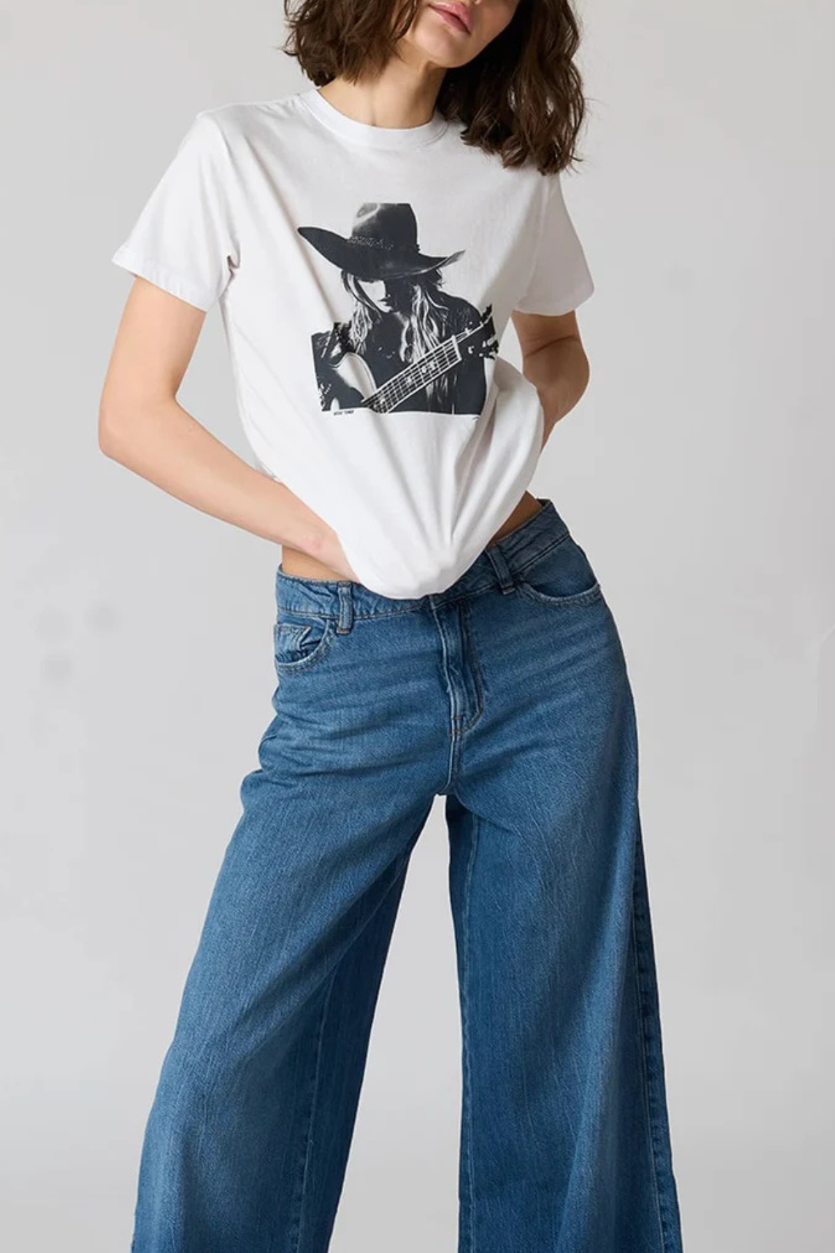 CPRESS STUDIO Stay Tuned Mushie Tee