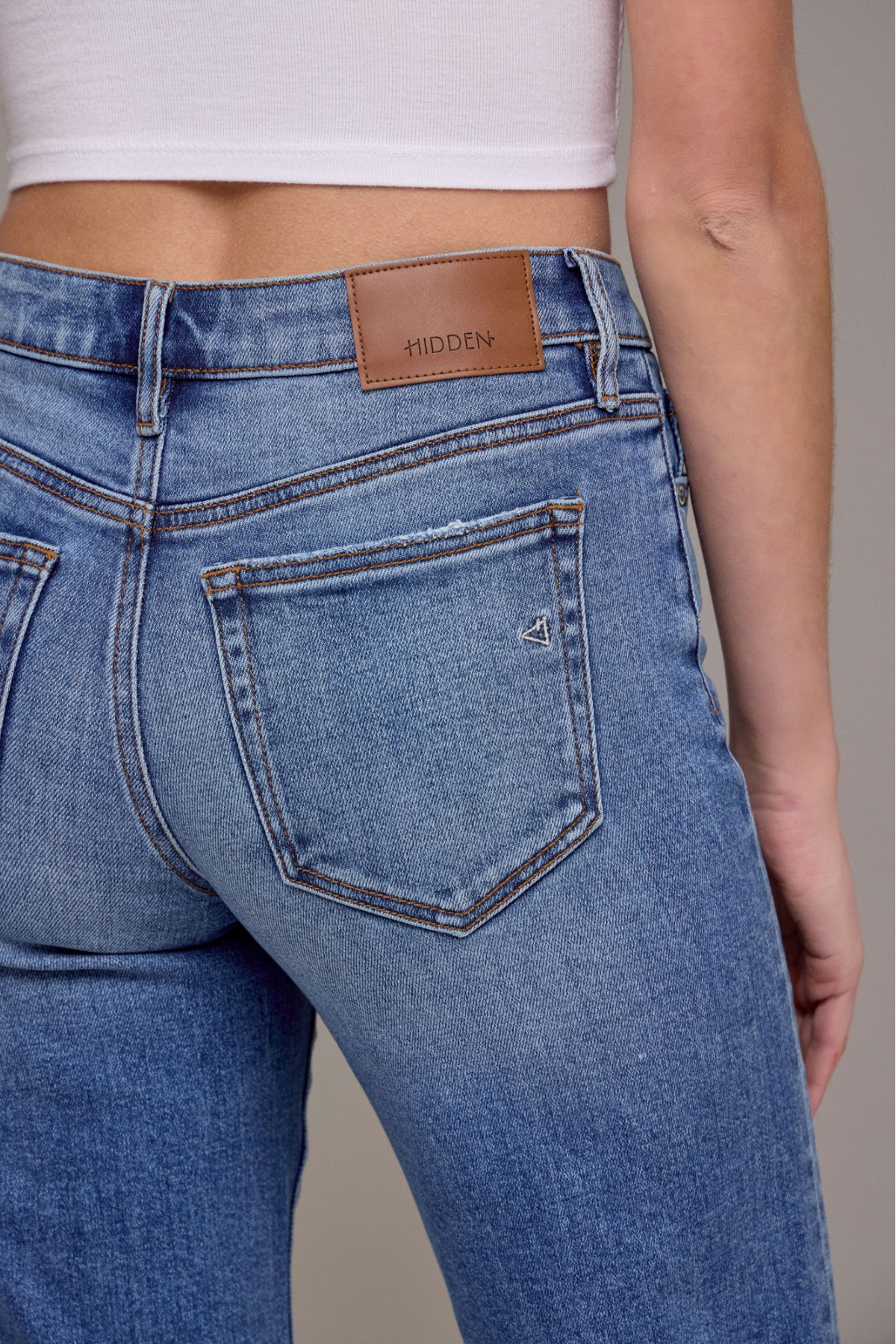 Hidden Ella Wide Straight Jean