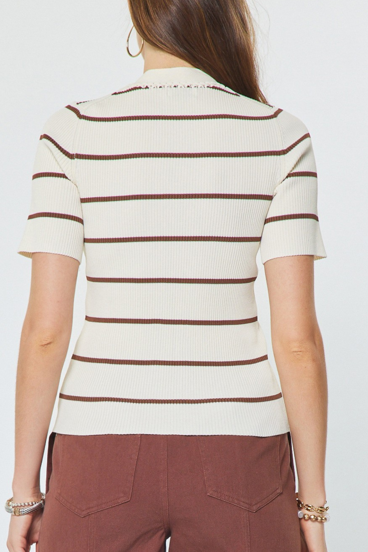 V-Neck Fitted Knit Top