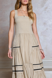 Contrast Detail Tiered Midi Dress