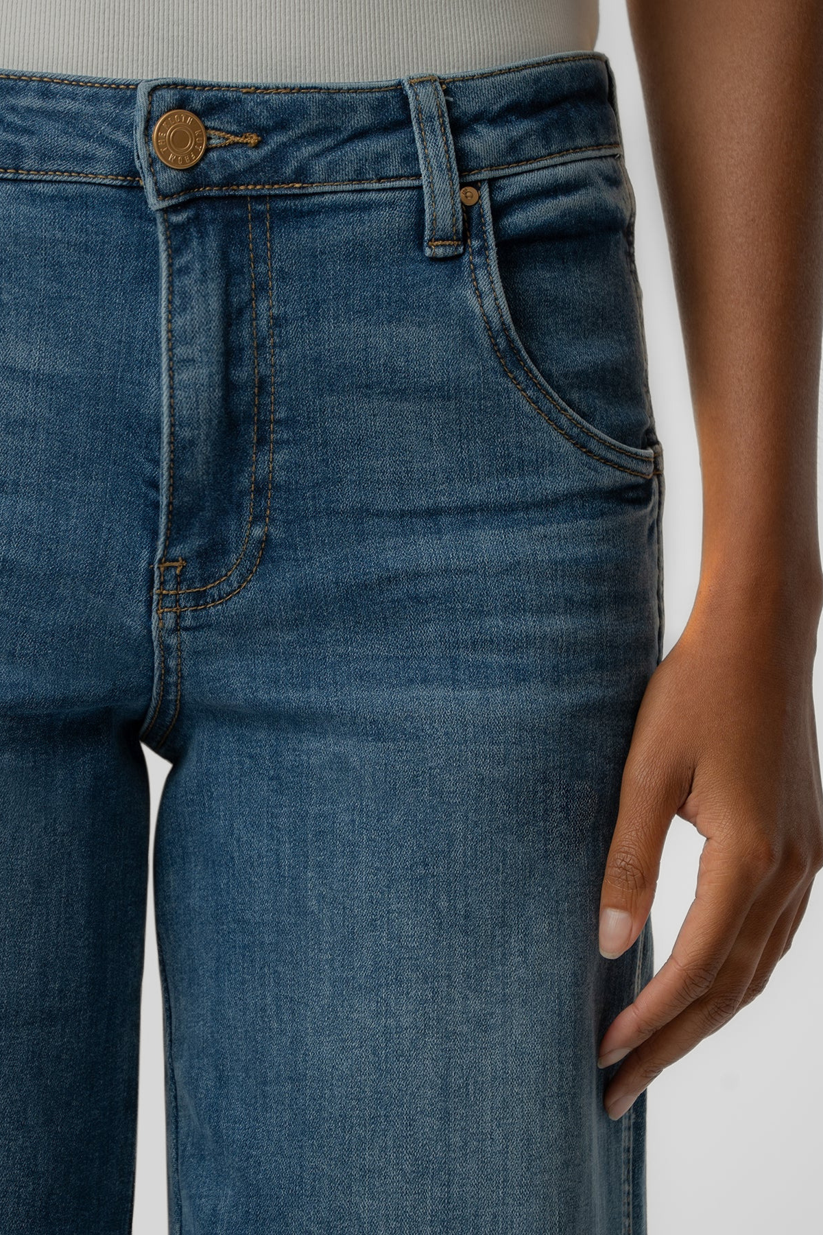 Kut Jean High Rise Wide Leg