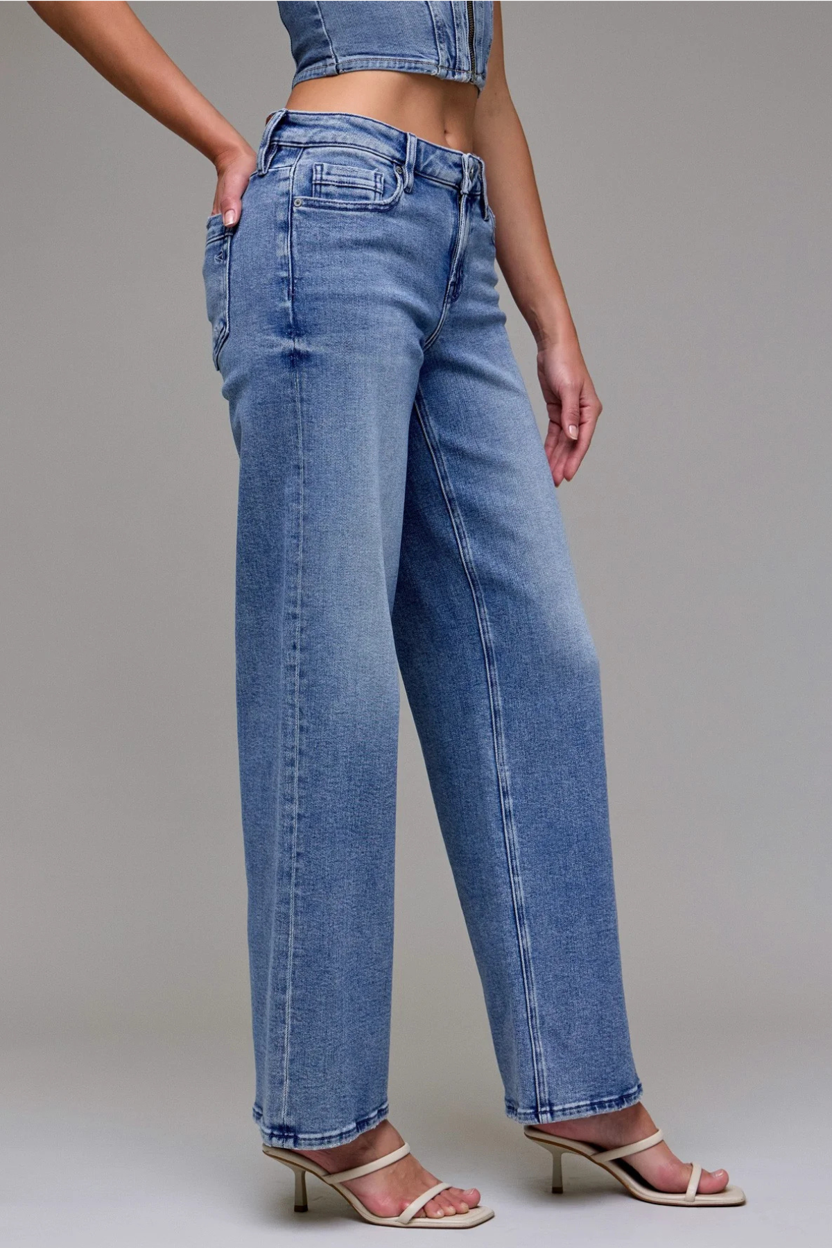 Hidden Logan Mid Rise Dad Jean