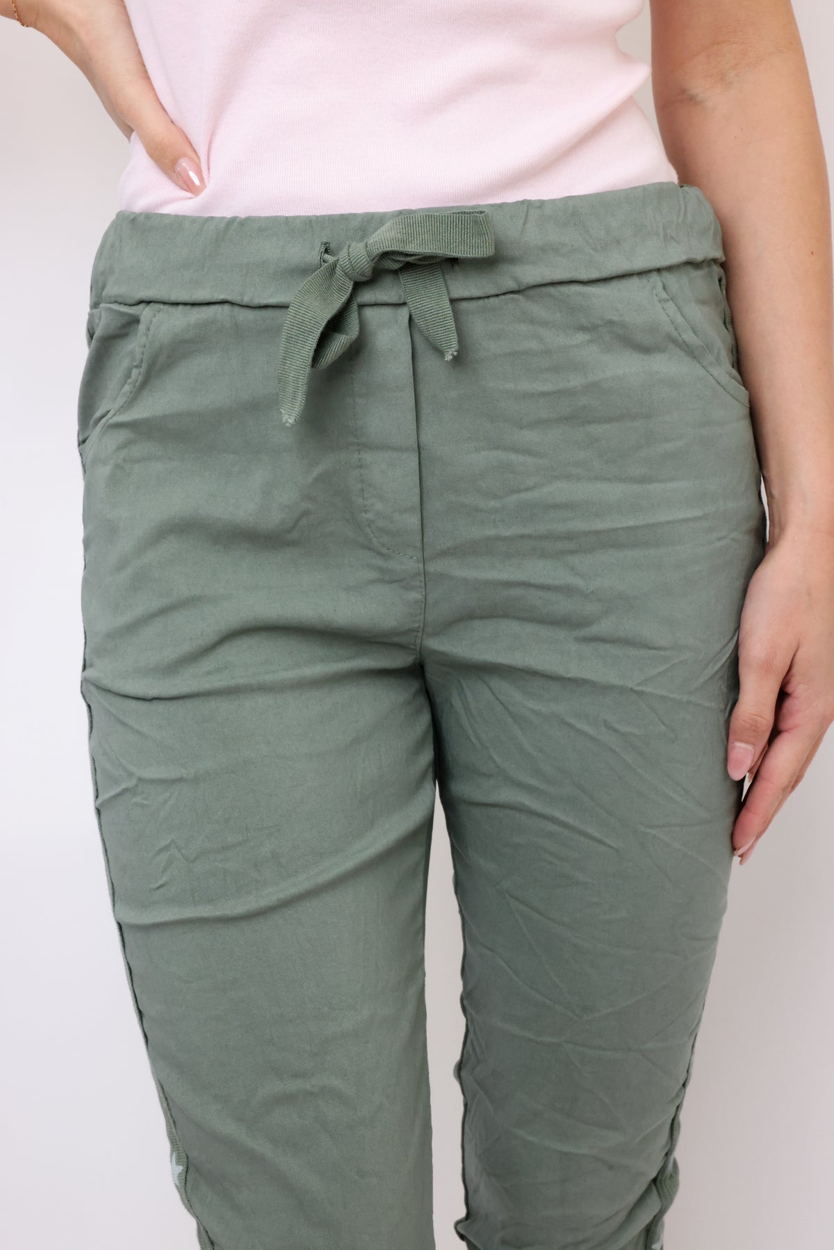 Star Ribbon Side Stripe Drawstring Crinkle Jogger