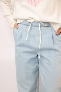 Contrast Waistband Wide Leg Jeans