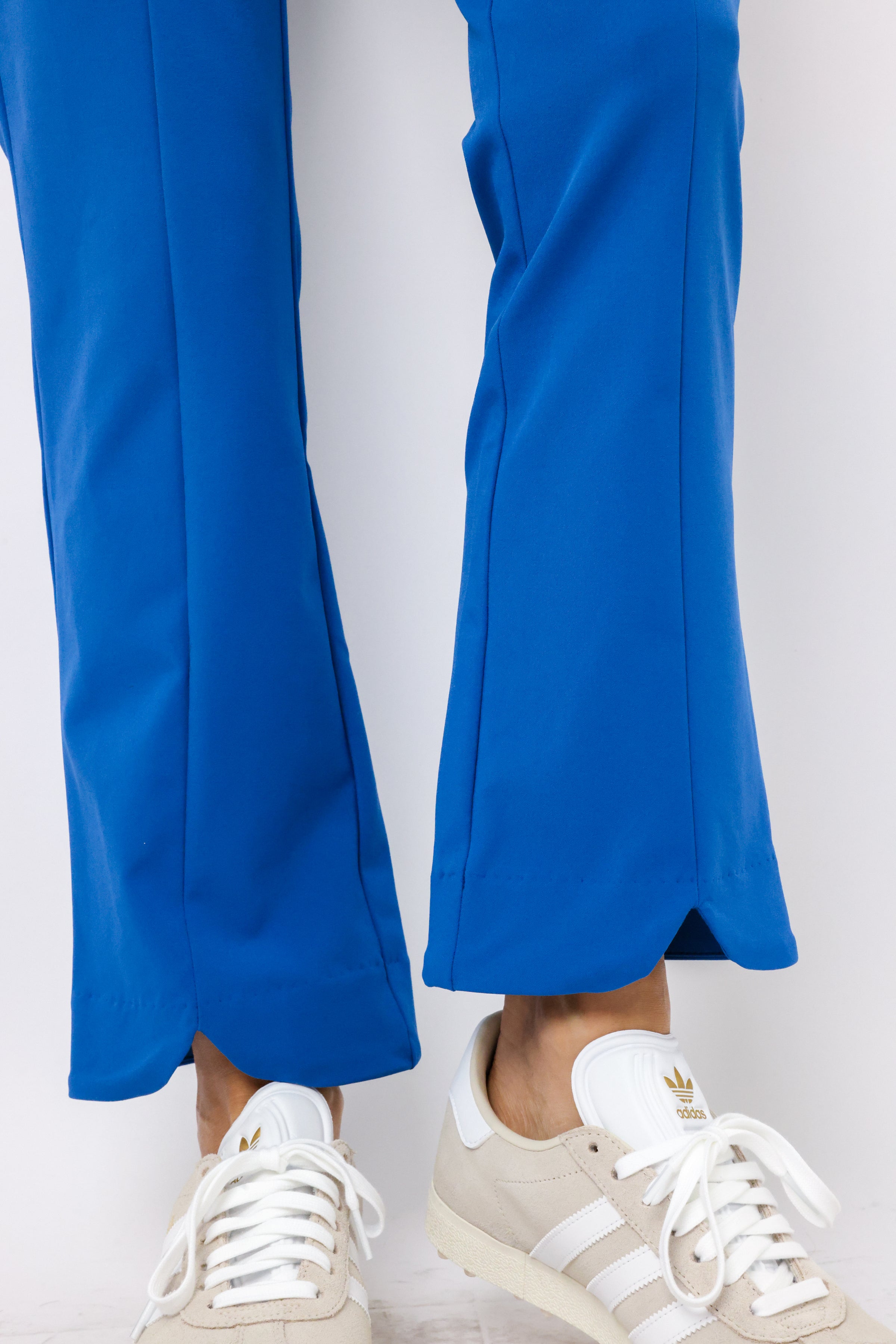 Lilly Pulitzer Luxletic 28" Corso Scallop Kick Flare Pant