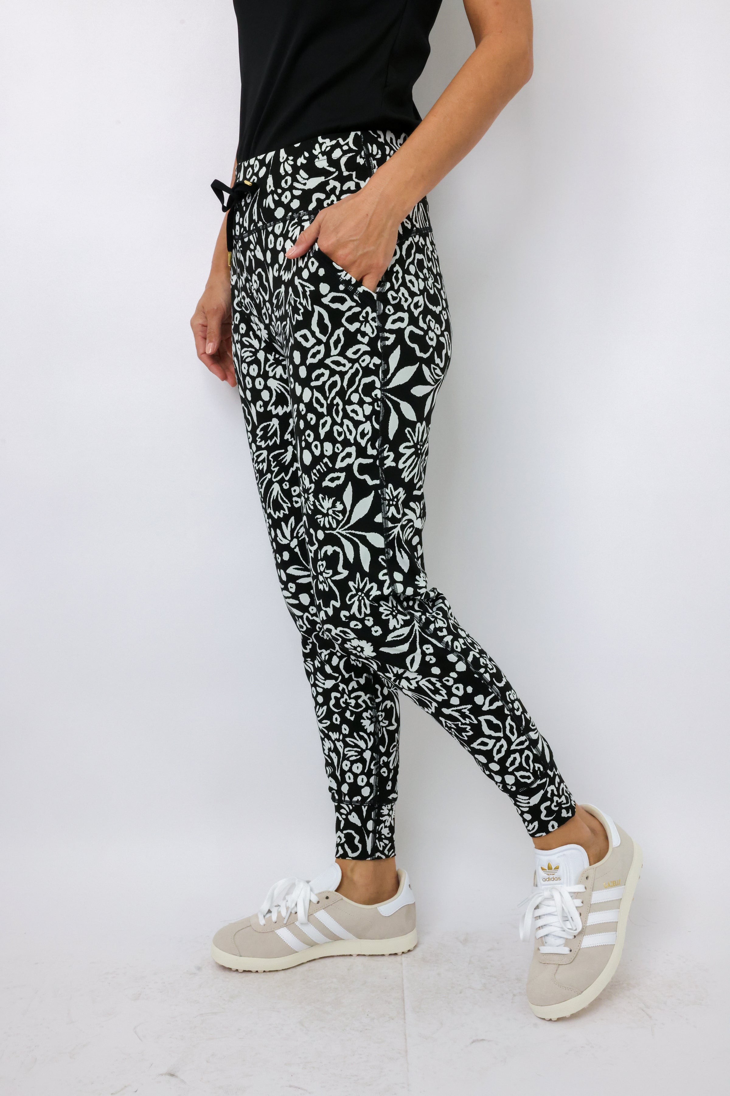 Lilly Pulitzer Luxletic Island Mid Rise Jogger