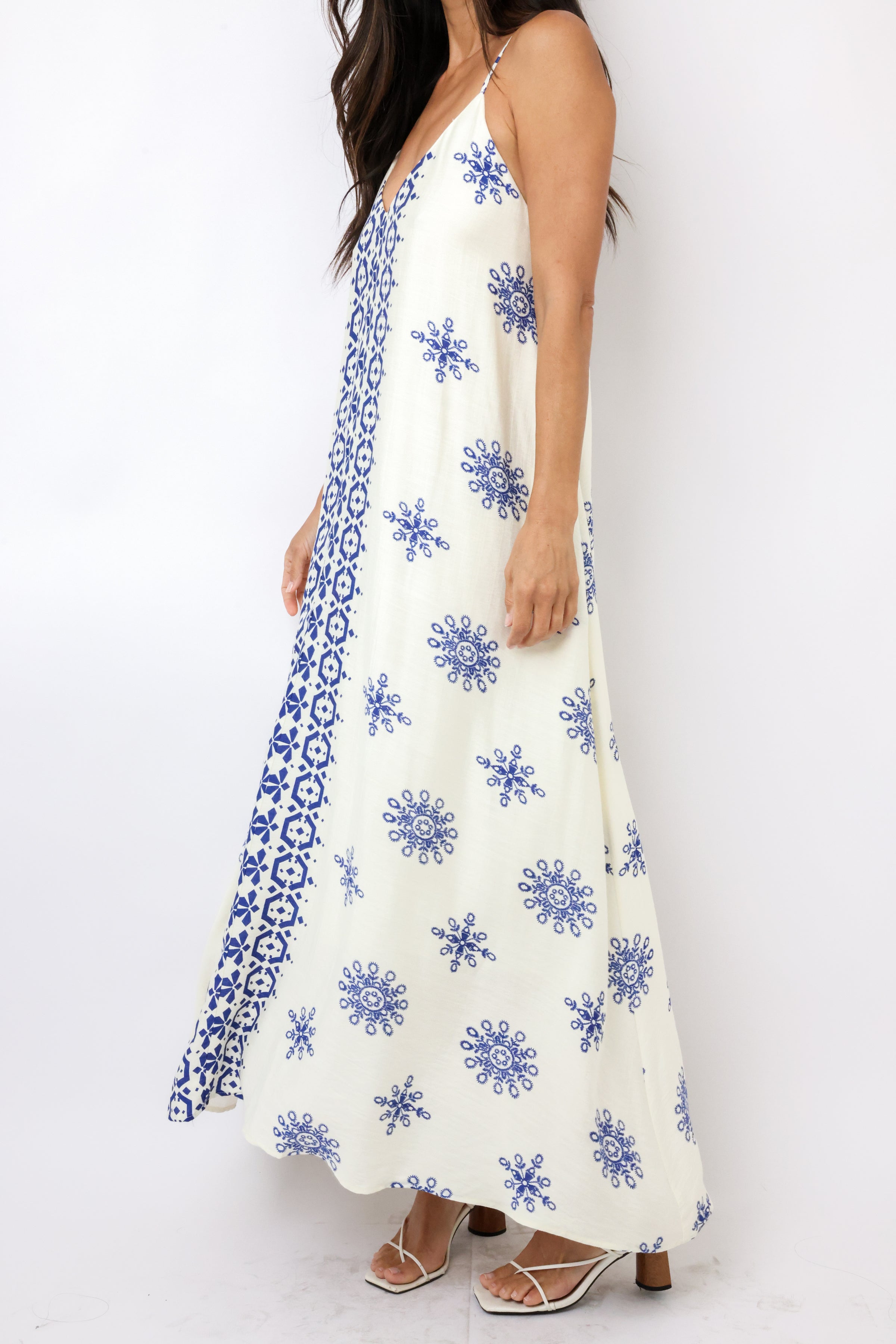 Border Printed Flowy Sleeveless Maxi Dress