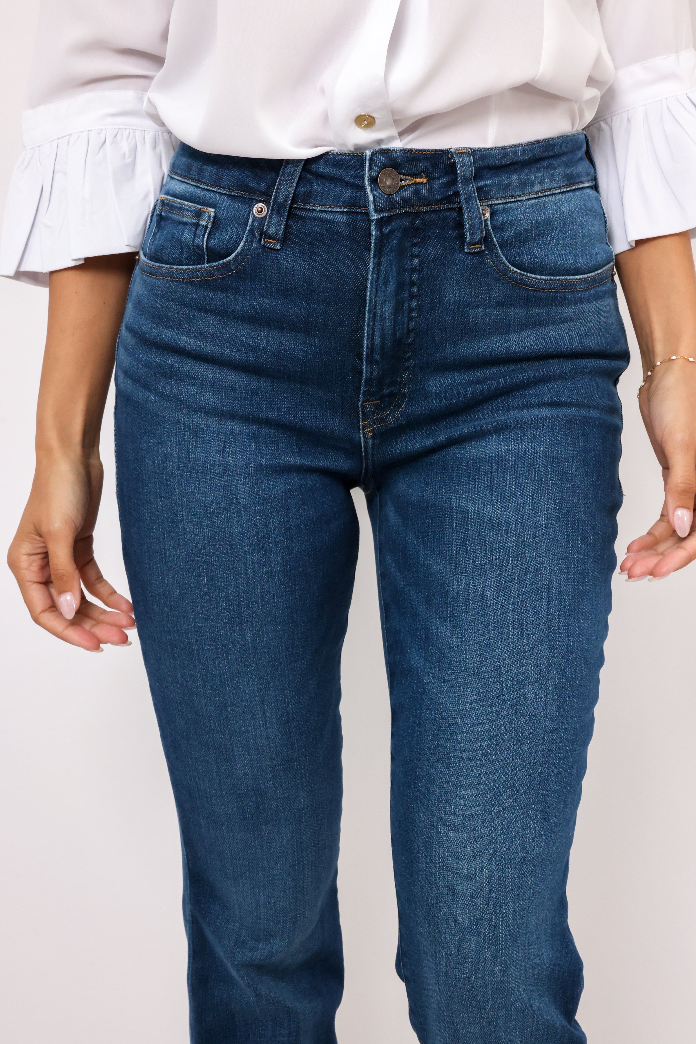 Good American Soft Tech Straight Jeans