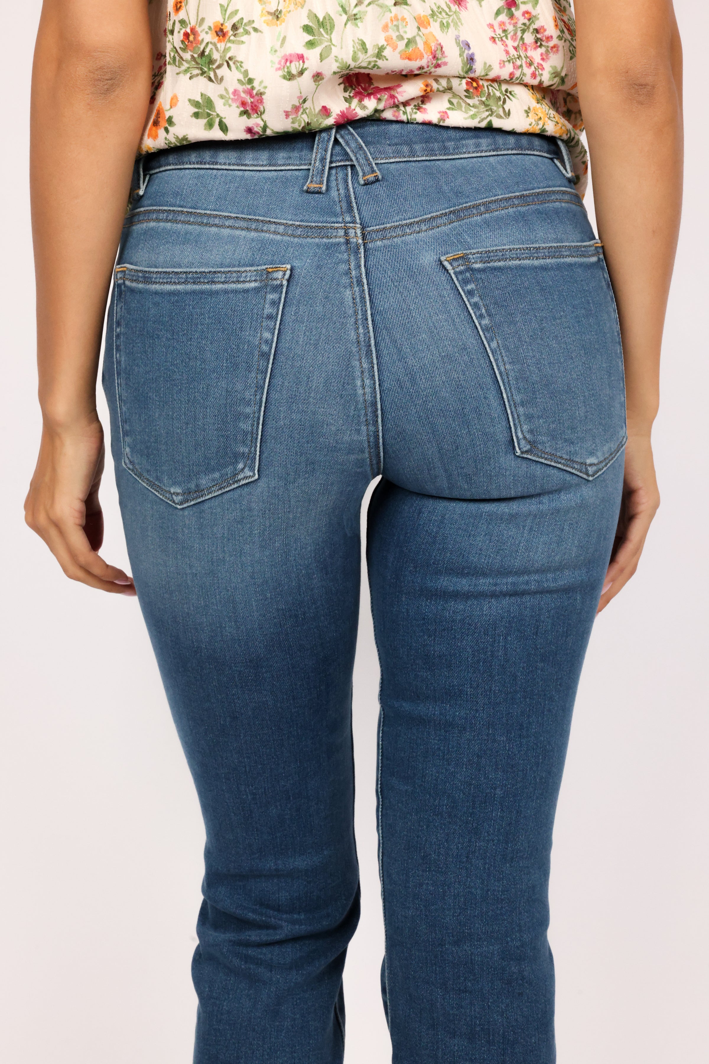 Good American Good Legs Straight Jeans