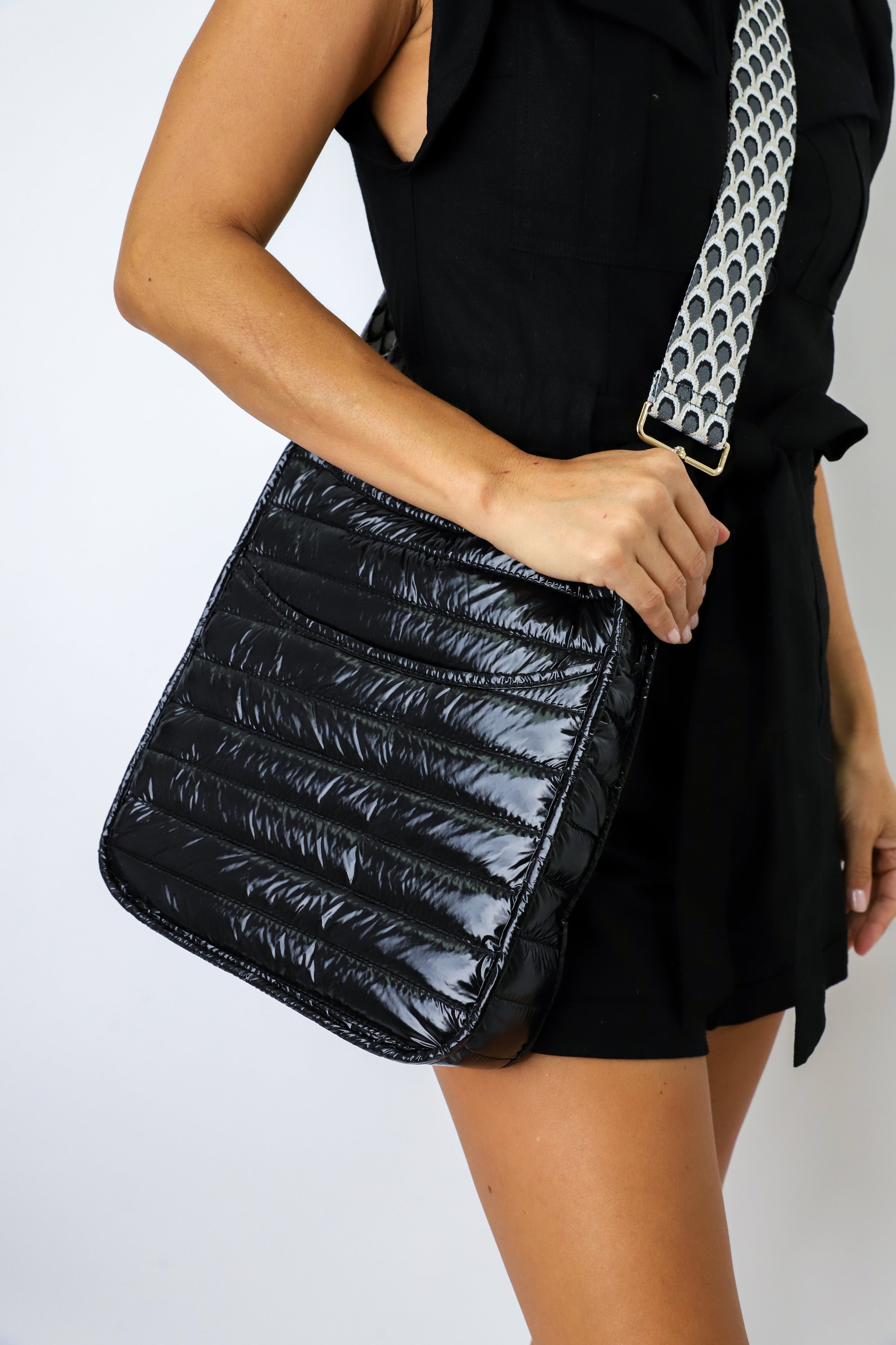 Everly Quilted Puffy Messenger