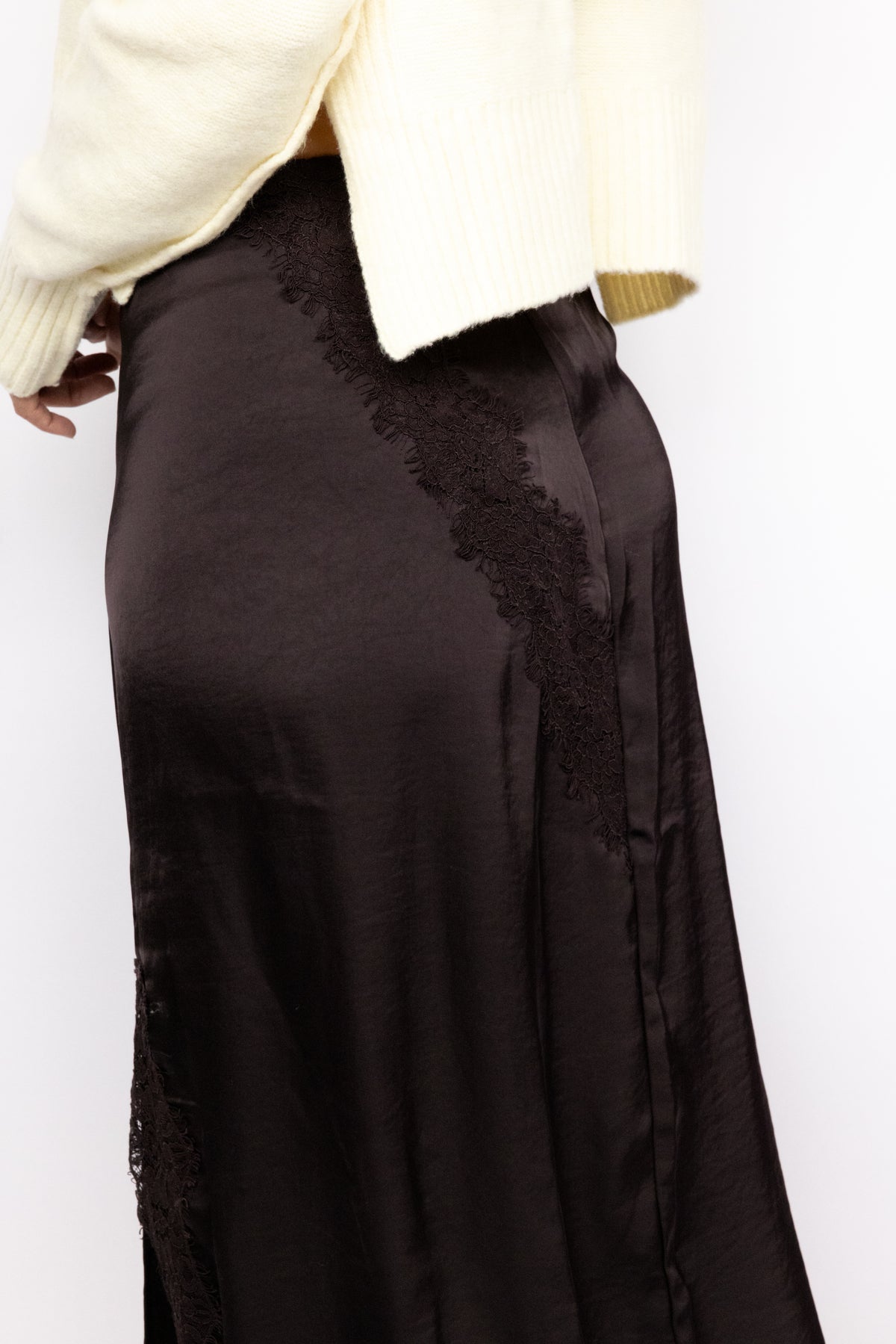 Lace-Inset High-Slit Column Skirt