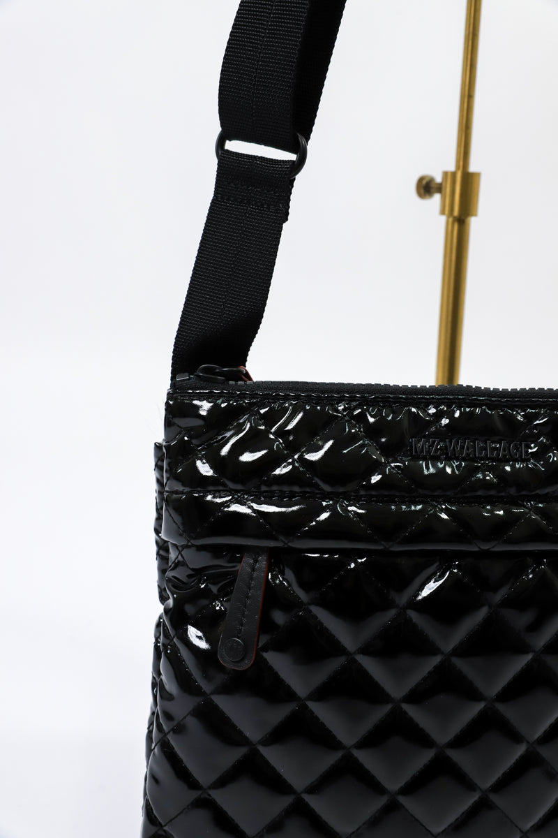 Metro Flat Medium Crossbody