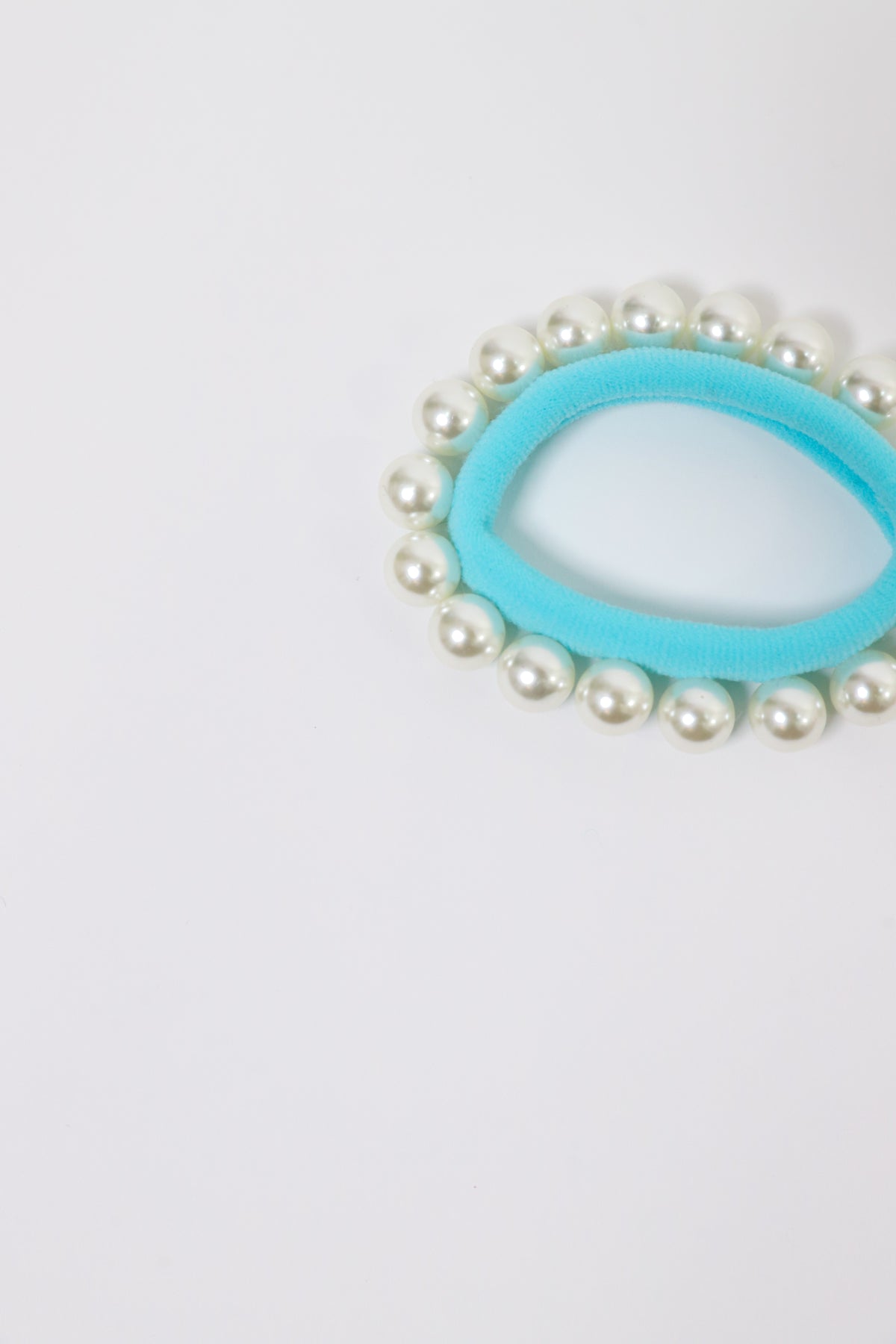 Multiple Pearl Hair Tie