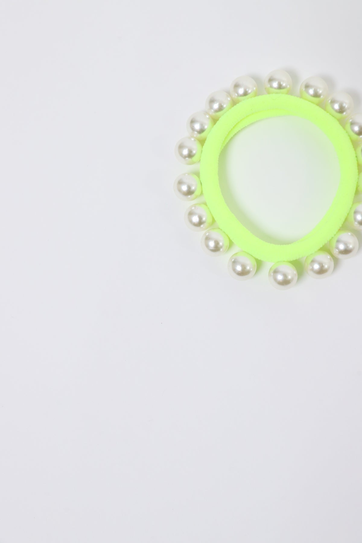 Multiple Pearl Hair Tie